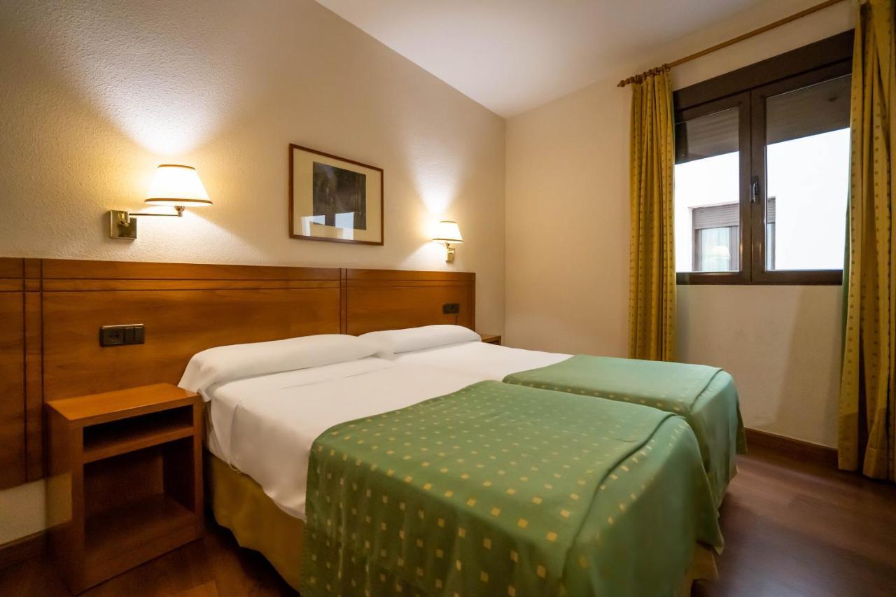 Yit Conquista De Toledo Hotel Exterior foto