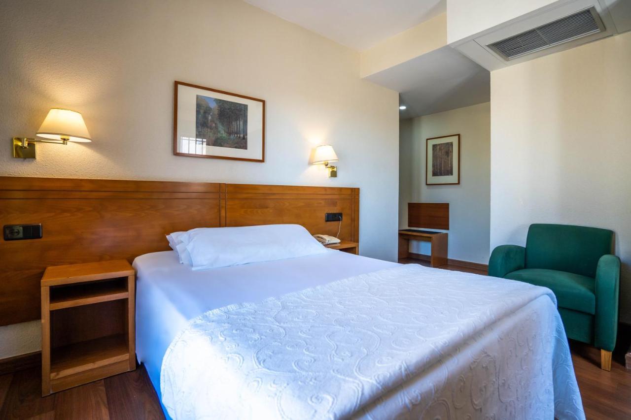 Yit Conquista De Toledo Hotel Exterior foto