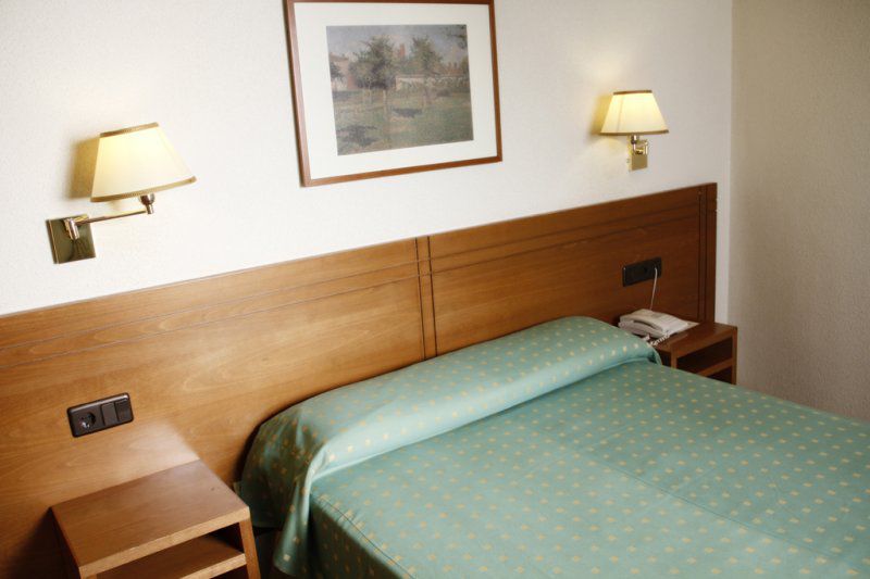 Yit Conquista De Toledo Hotel Cameră foto